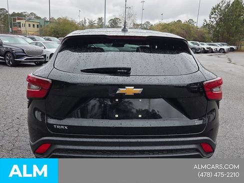 Used 2024 Chevrolet Trax LS FWD image 12