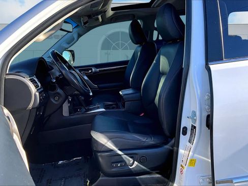 Used 2019 Lexus GX 460 Premium image 11
