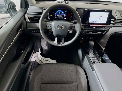 New 2026 Toyota Camry LE image 18