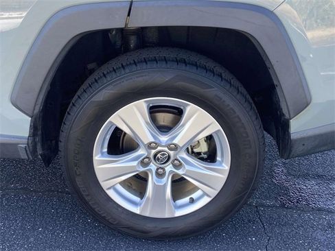 Used 2021 Toyota RAV4 XLE image 9