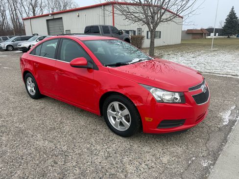 Used 2014 Chevrolet Cruze LT w/ All-Star Edition image 3