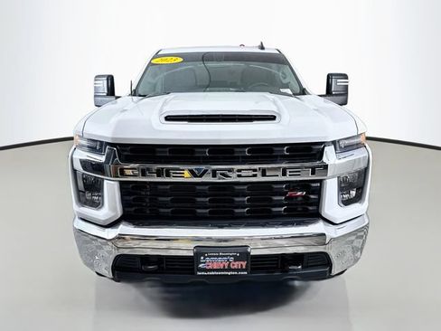 Used 2023 Chevrolet Silverado 2500 LT AWD/4WD image 2