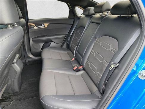 Used 2023 Kia Forte GT-Line w/ GT-Line Premium Package FWD image 19