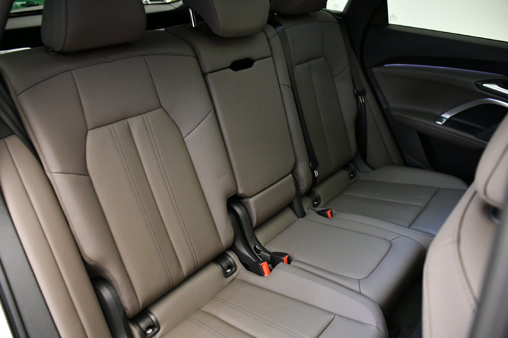 Used 2025 Audi Q5 Premium w/ Convenience Package AWD/4WD image 49