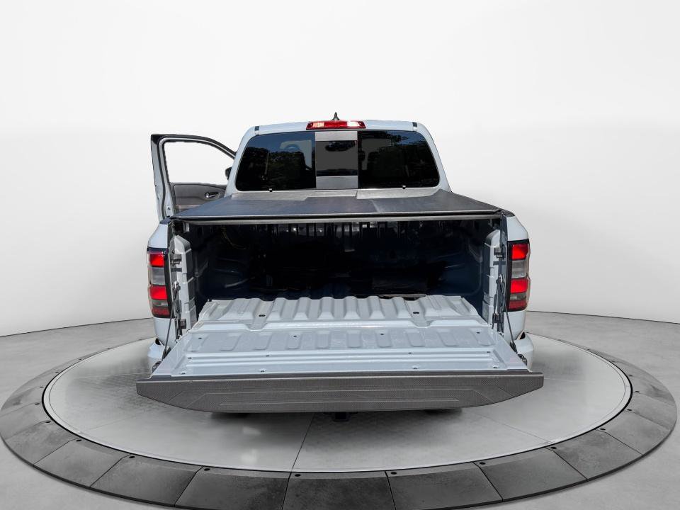 Used 2023 Nissan Frontier PRO-4X w/ Technology Package AWD/4WD image 18