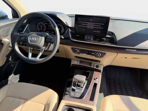 Used 2025 Audi Q5 2.0T Premium image 8