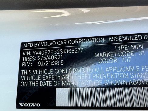 Certified 2025 Volvo XC90 B6 Plus image 22
