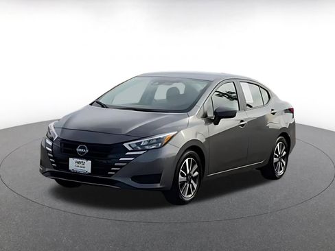 Used 2025 Nissan Versa SV image 4