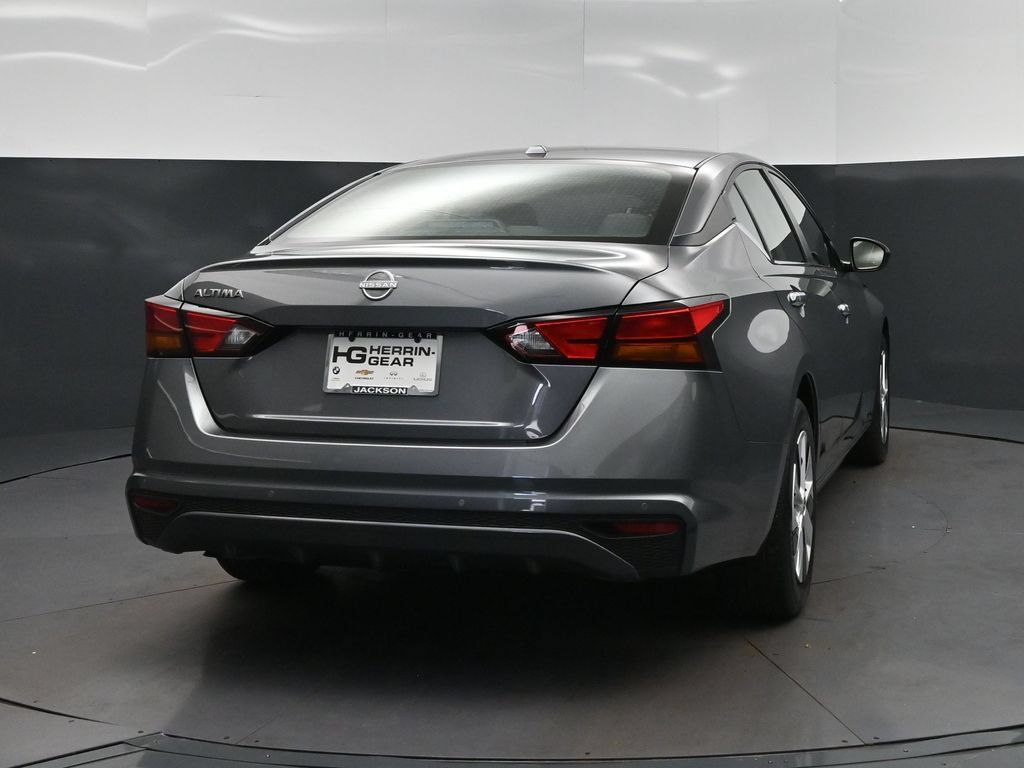 Used 2025 Nissan Altima 2.5 S FWD image 7