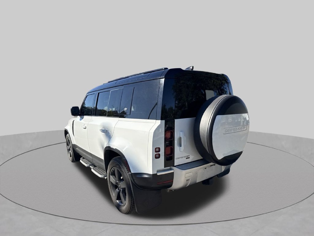 Used 2021 Land Rover Defender 110 SE AWD/4WD image 8