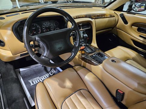 Used 1997 Aston Martin DB7 Volante image 31