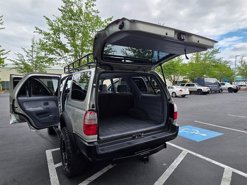 Used 1999 Toyota 4Runner SR5 AWD/4WD image 28