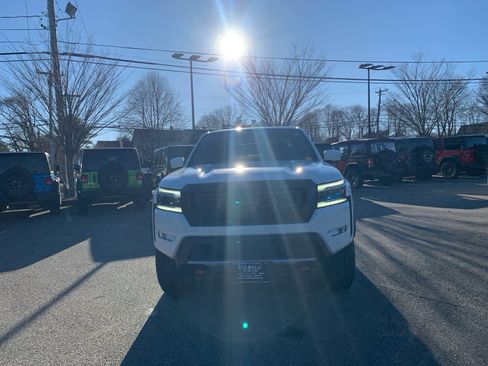 Used 2023 Nissan Frontier PRO-4X w/ Pro-4X Premium Package image 9