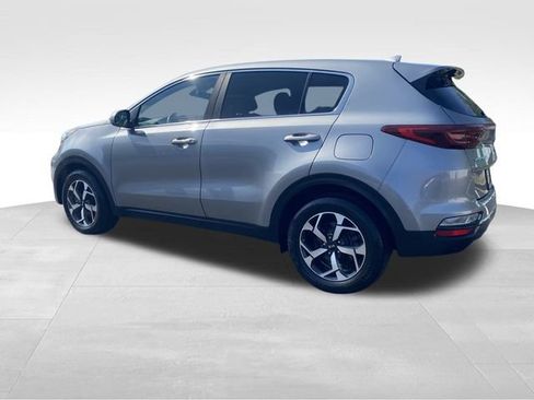 Used 2020 Kia Sportage LX image 4