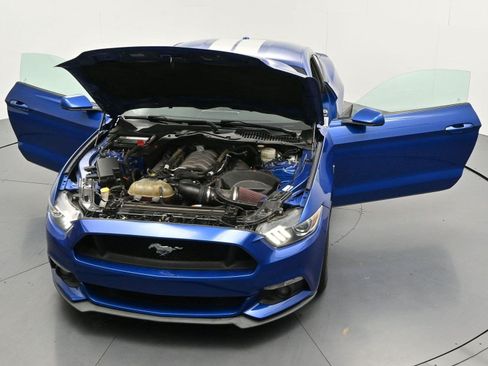 Used 2017 Ford Mustang GT Premium RWD image 40