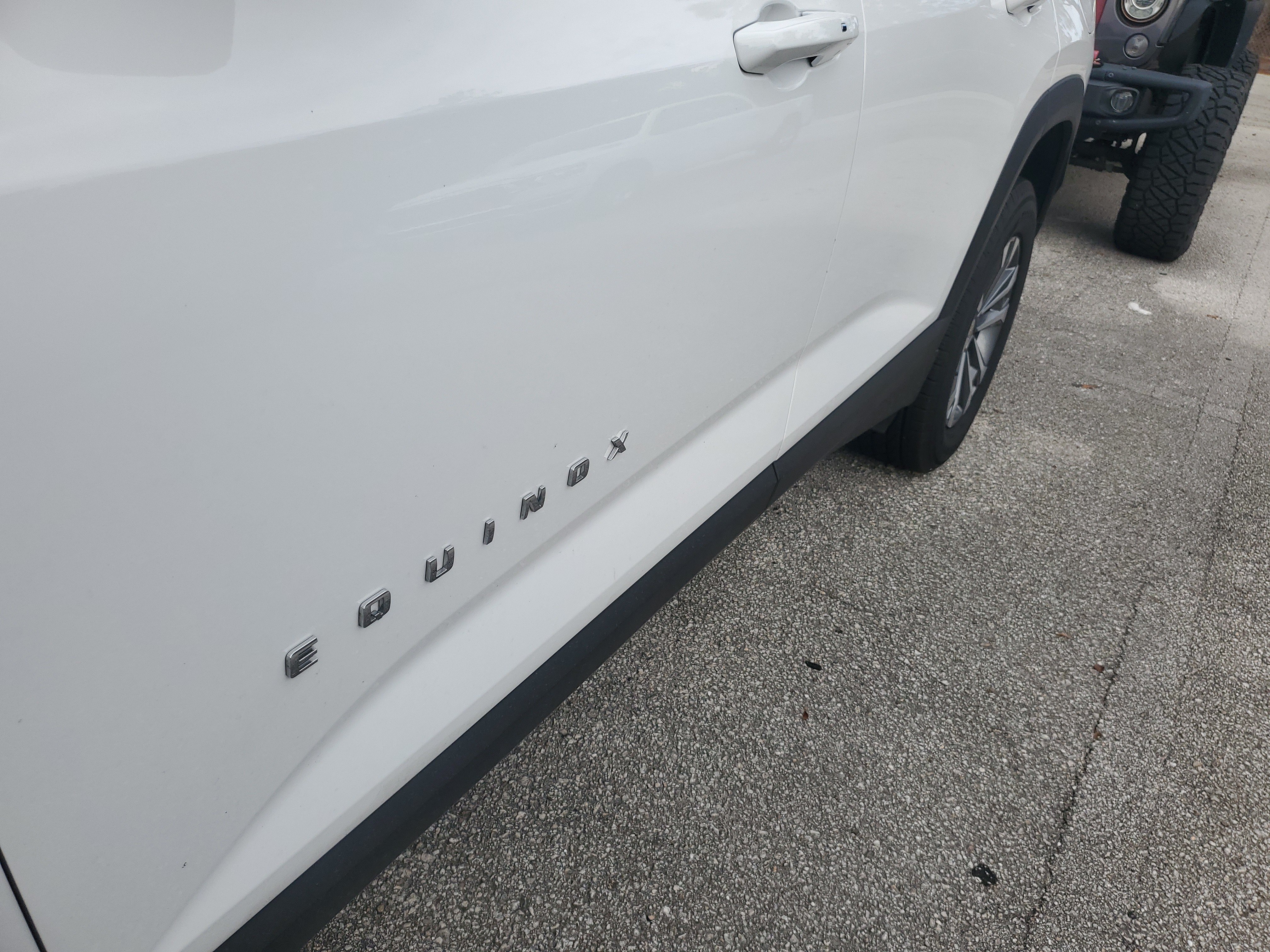 Used 2026 Chevrolet Equinox LT FWD image 5