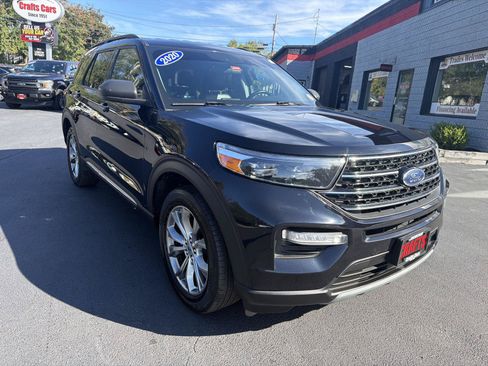 Used 2020 Ford Explorer XLT w/ Equipment Group 202A AWD/4WD image 7