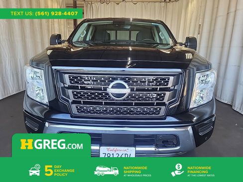 Used 2024 Nissan Titan SV w/ SV Convenience Package image 1