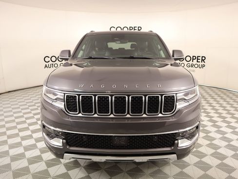 Used 2022 Jeep Wagoneer Series III AWD/4WD image 10