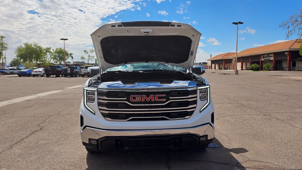 Used 2025 GMC Sierra 1500 SLT AWD/4WD image 39
