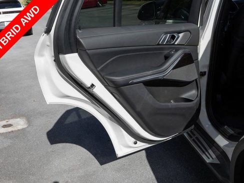 Used 2024 BMW X5 xDrive50e AWD/4WD image 12