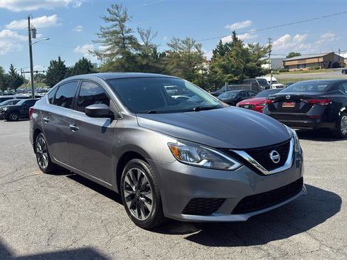 Used 2017 Nissan Sentra SV FWD image 2