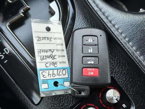 Used 2013 Toyota Avalon XLE image 45