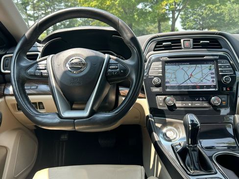 Used 2016 Nissan Maxima Platinum FWD image 32