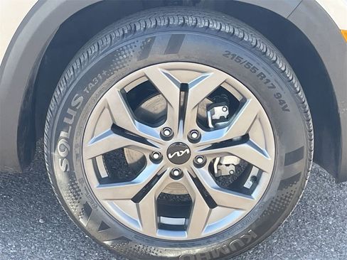 Certified 2024 Kia Seltos S image 9