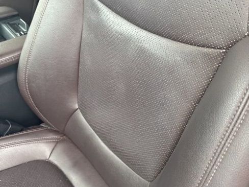 Used 2021 Toyota Sienna Platinum image 10