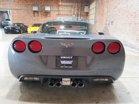 Used 2011 Chevrolet Corvette Coupe w/ Preferred Equipment Group RWD image 12