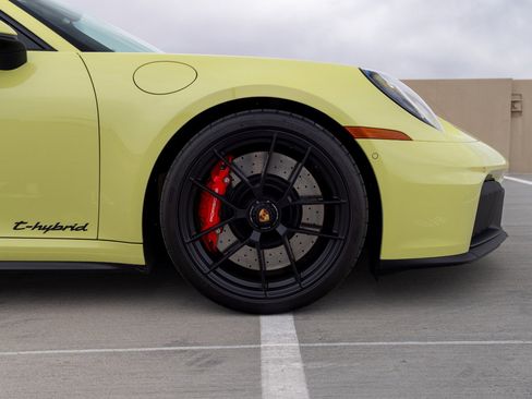 Used 2026 Porsche 911 Carrera GTS image 32