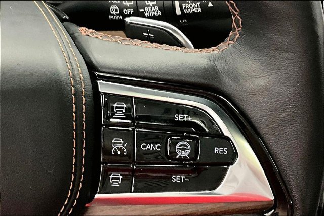 Used 2023 Jeep Grand Cherokee L Summit w/ Rear Seat Video Group I AWD/4WD image 27
