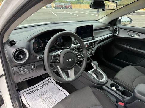 Used 2023 Kia Forte LXS w/ LXS Technology Package FWD image 13