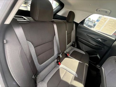 Used 2025 Chevrolet TrailBlazer LT AWD/4WD image 25