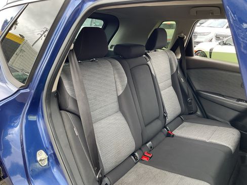 Used 2023 Nissan Rogue SV FWD image 20