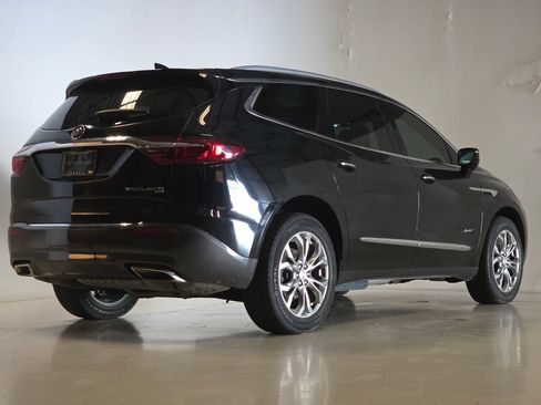 Used 2019 Buick Enclave Avenir w/ Avenir Technology Package AWD/4WD image 5