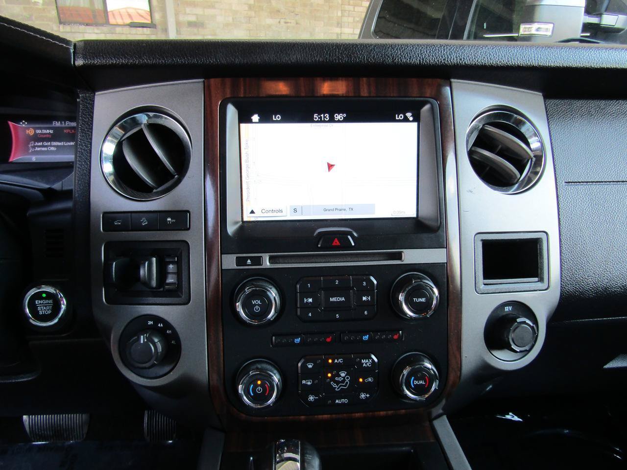 Used 2017 Ford Expedition EL Platinum AWD/4WD image 21