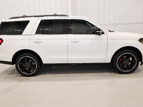 Certified 2024 Ford Expedition Limited image 2