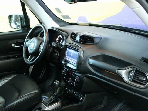 Used 2020 Jeep Renegade Limited image 12