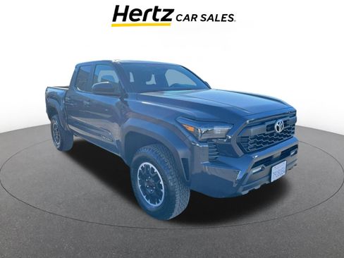 Used 2025 Toyota Tacoma TRD Off-Road image 1