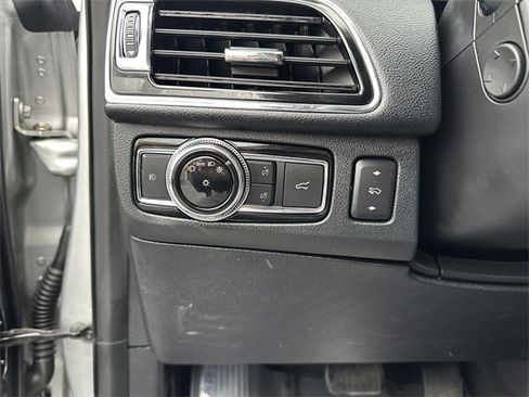 Used 2019 Lincoln Navigator L Reserve image 31