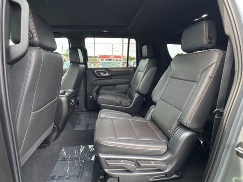 Used 2023 Chevrolet Suburban High Country w/ Premium Package 2 image 13