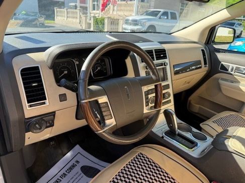 Used 2010 Lincoln MKX FWD image 14