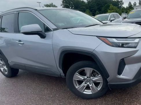 Used 2025 Toyota RAV4 XLE AWD/4WD image 8