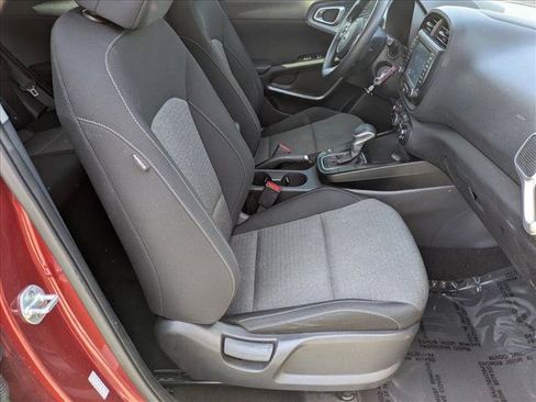 Used 2020 Kia Soul S FWD image 19