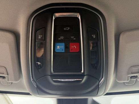 Used 2021 Jeep Grand Cherokee L Limited RWD image 8