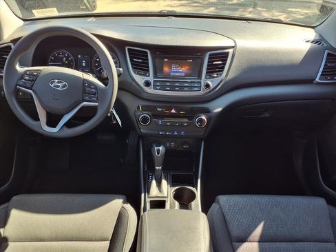Used 2017 Hyundai Tucson SE image 3