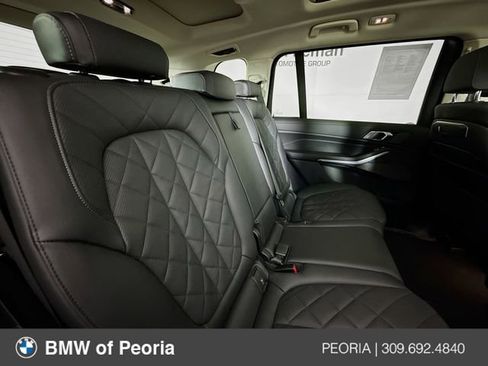 Used 2024 BMW X7 xDrive40i w/ Premium Package image 30