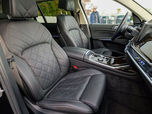 Used 2024 BMW X7 xDrive40i image 43